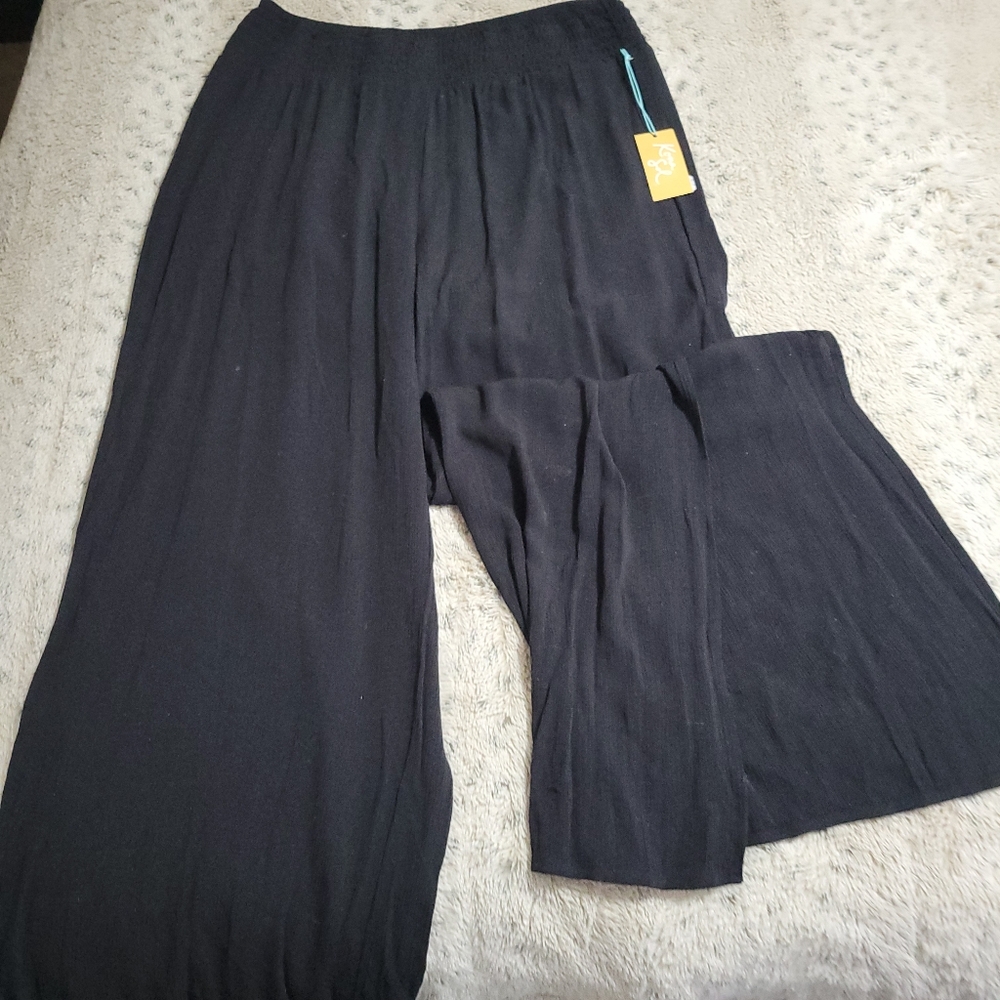 Black Wide-Leg Pants